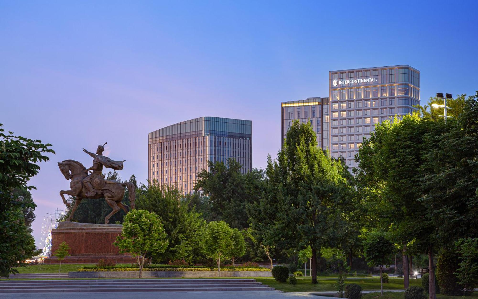 Hotel Intercontinental Tashkent By Ihg Esterno foto