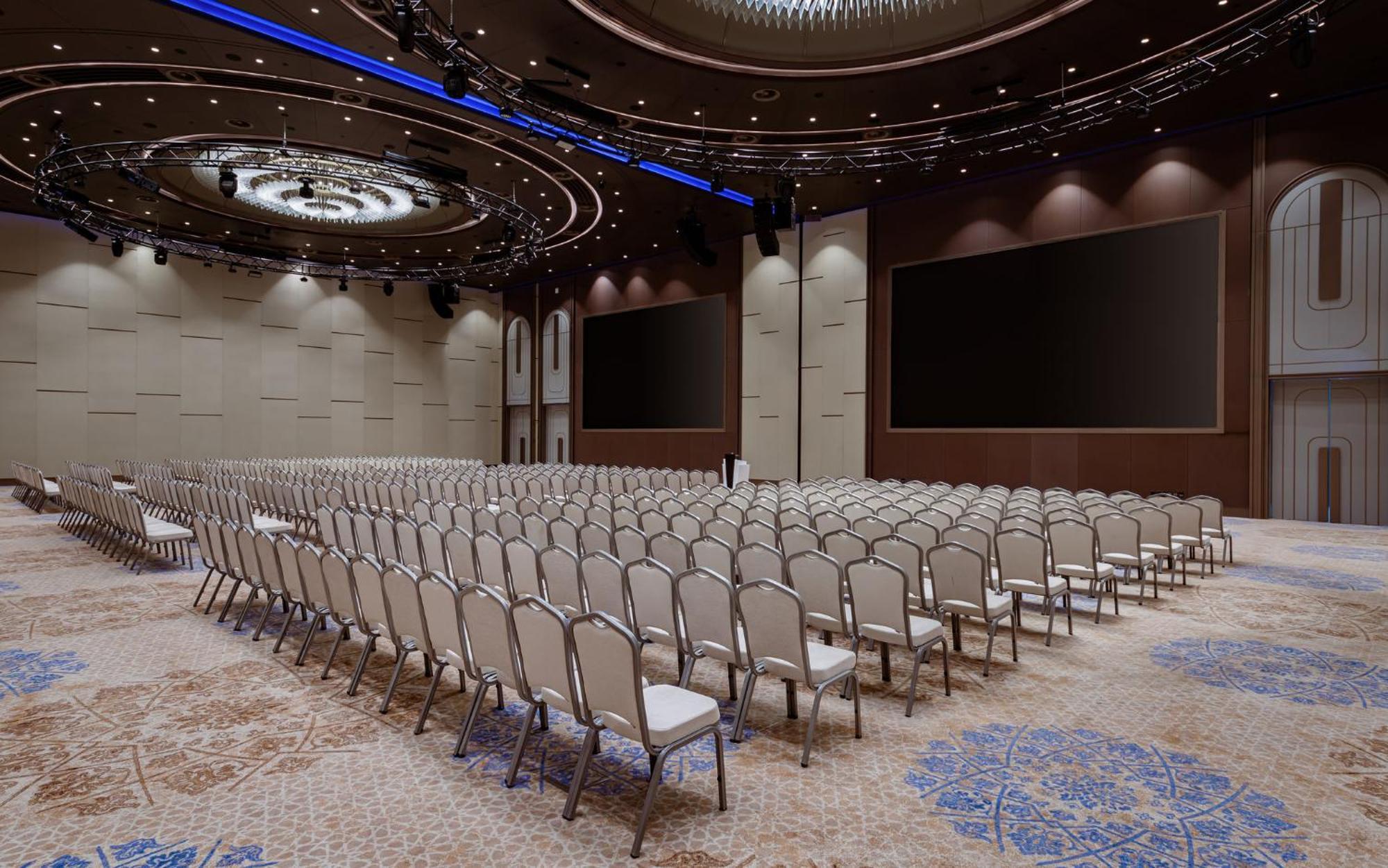 Hotel Intercontinental Tashkent By Ihg Esterno foto