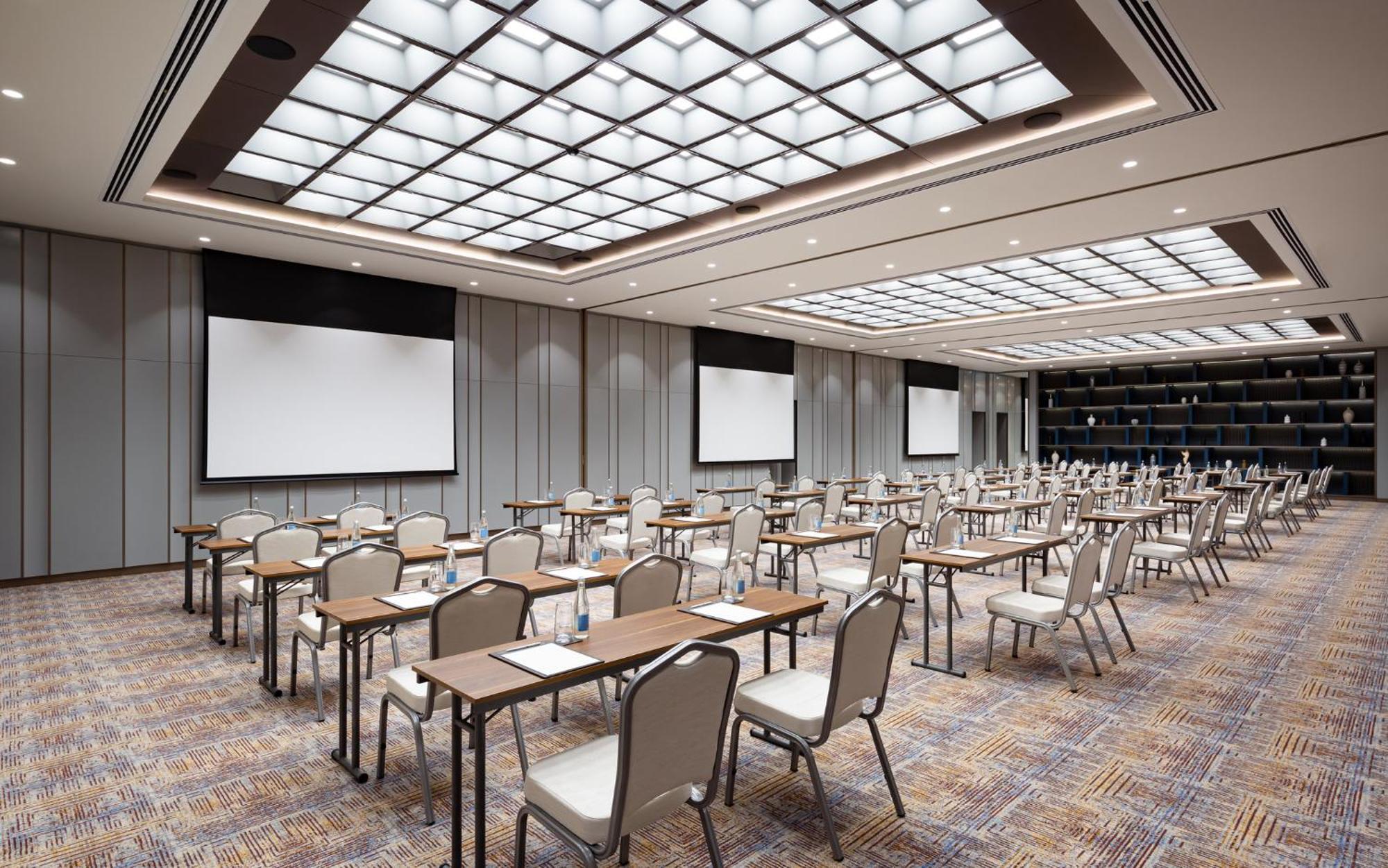 Hotel Intercontinental Tashkent By Ihg Esterno foto