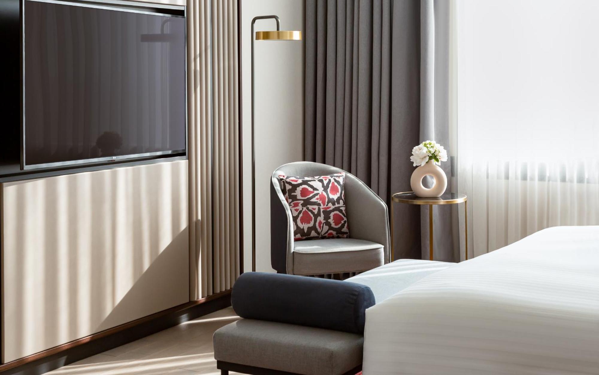 Hotel Intercontinental Tashkent By Ihg Esterno foto
